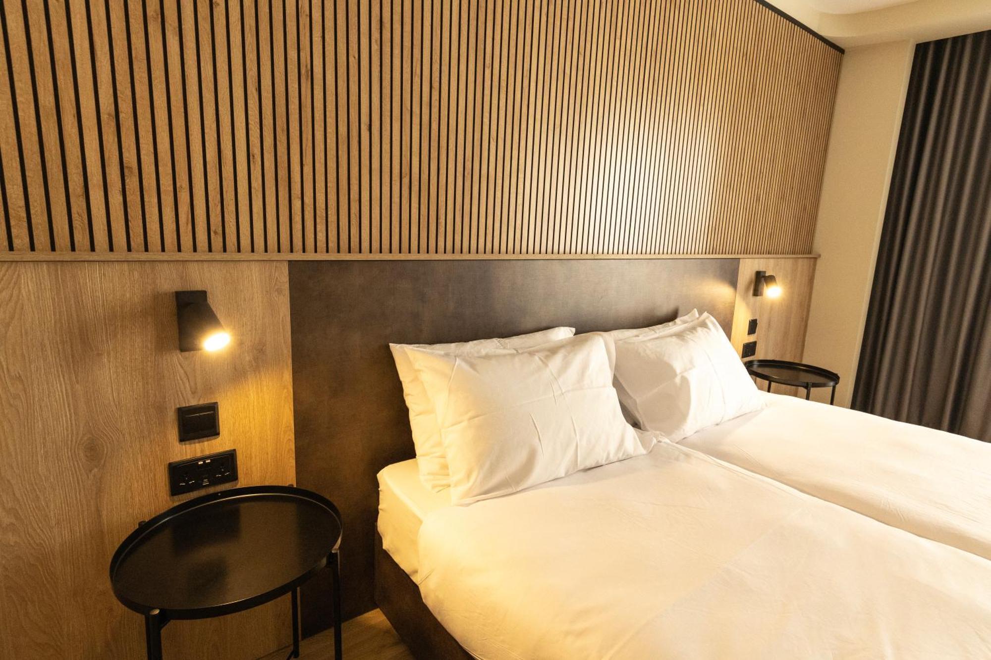 East Sliema Suites ภายนอก รูปภาพ