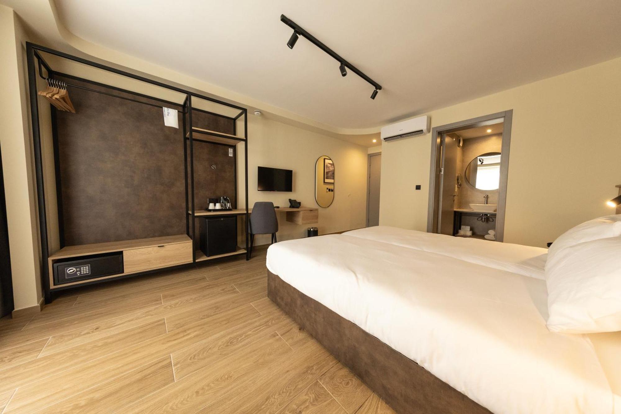 East Sliema Suites ภายนอก รูปภาพ