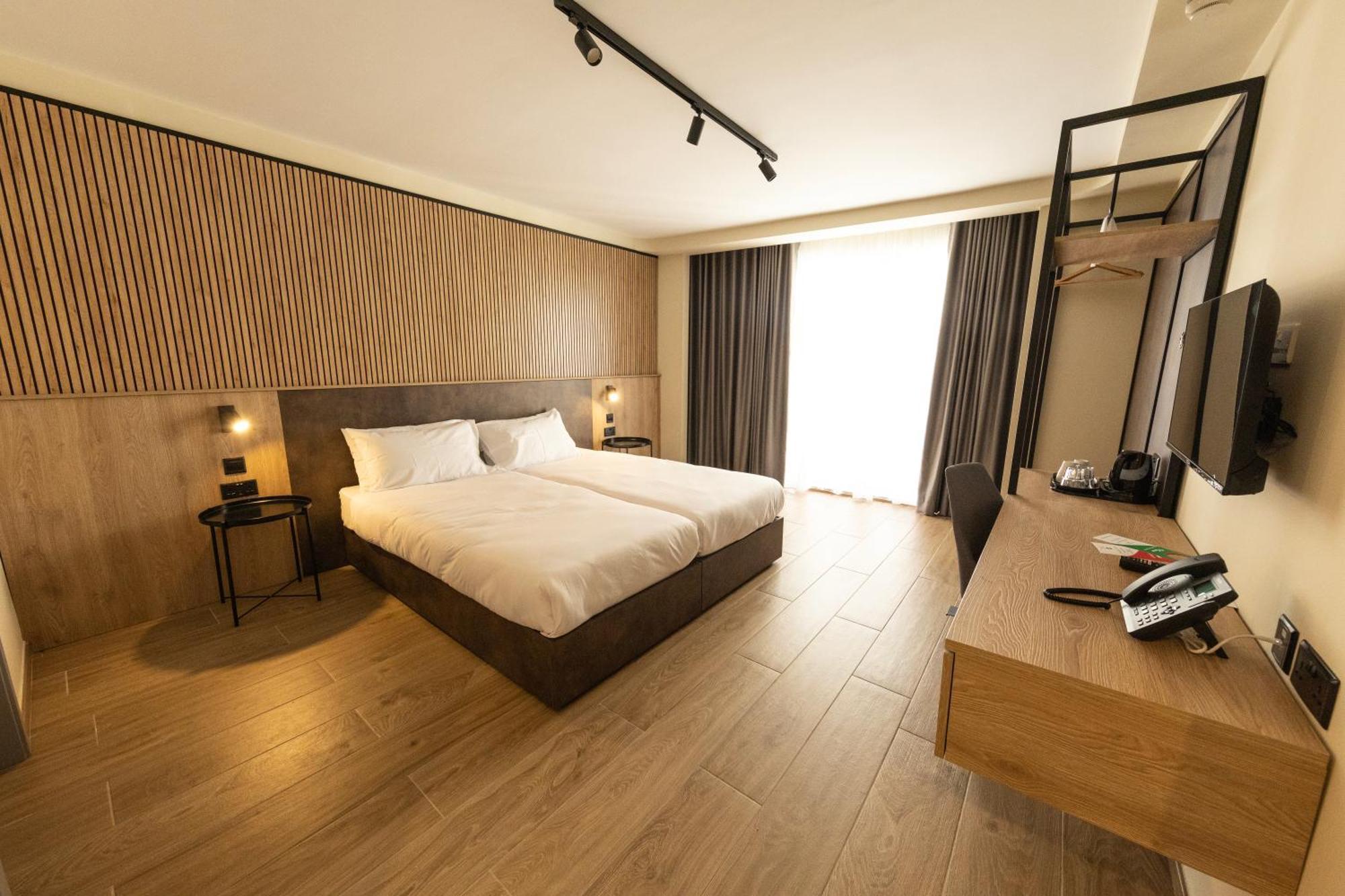 East Sliema Suites ภายนอก รูปภาพ
