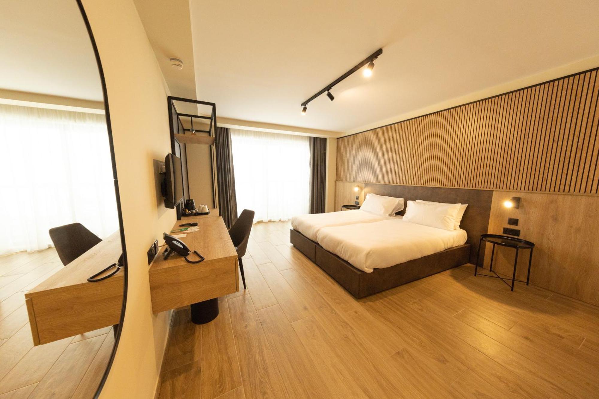 East Sliema Suites ภายนอก รูปภาพ