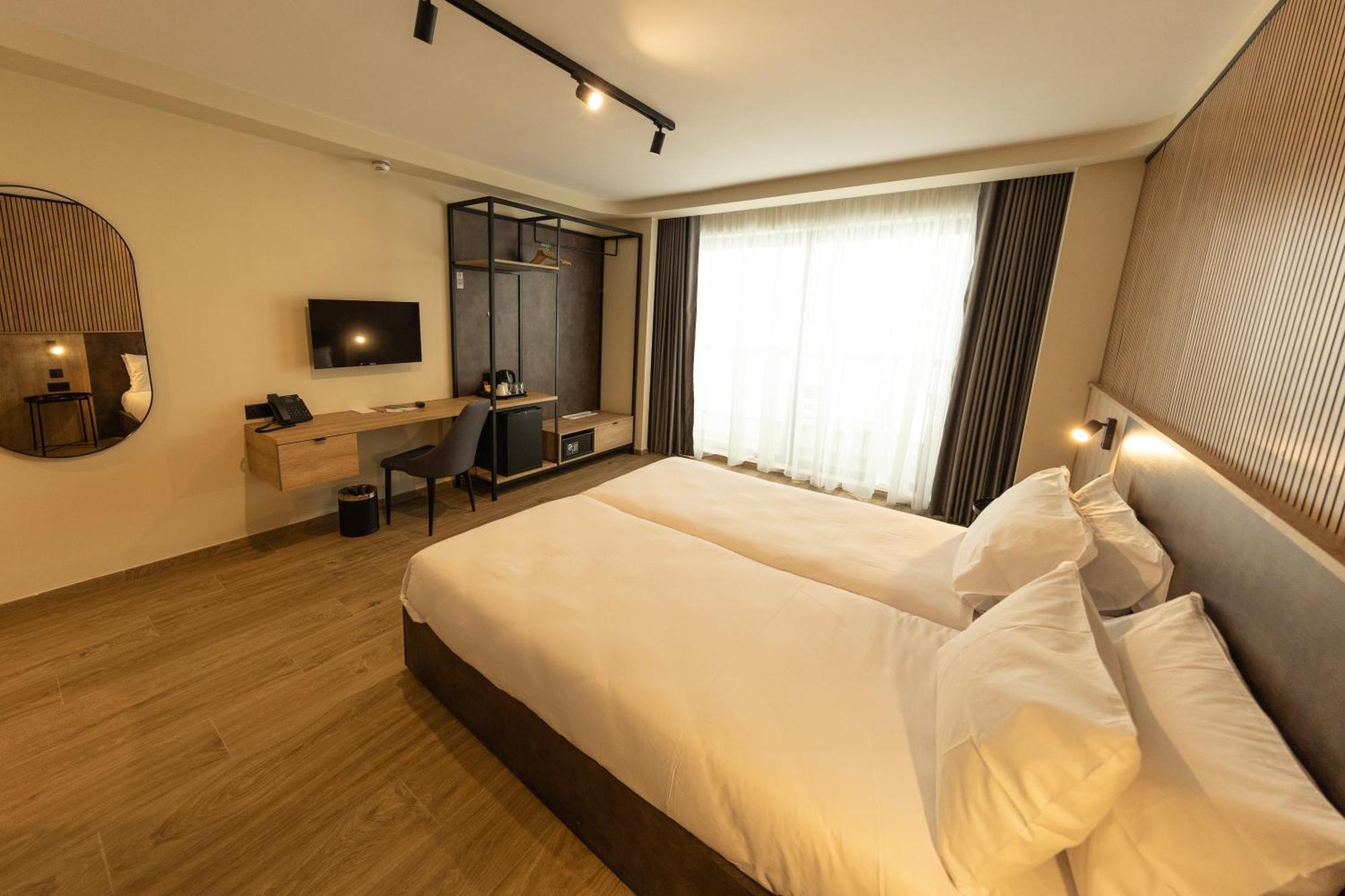 East Sliema Suites ภายนอก รูปภาพ